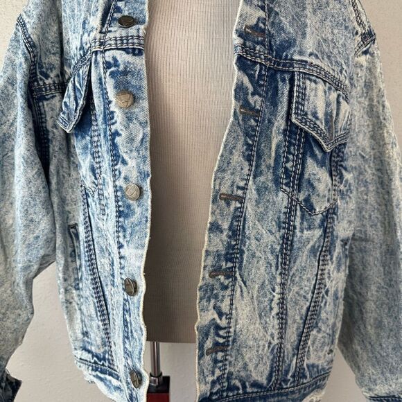 EUC Lizwear Women’s Denim Jacket - Picture 4 of 8